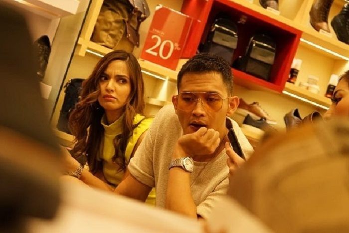 Potret keceriaan Nia Ramadhani bersama sahabatnya, Rezky Aditya.