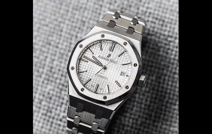 Jam tangan yang akan diwariskan pada anak Raditya Dika