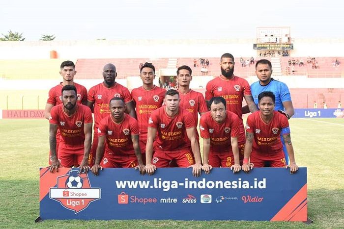 Skuat Kalteng Putra saat menghadapi Bali United pada laga tunda pekan keempat Liga 1 2019 di Stadion Sultan Agung, Bantul, pada 26 Juni 2019.