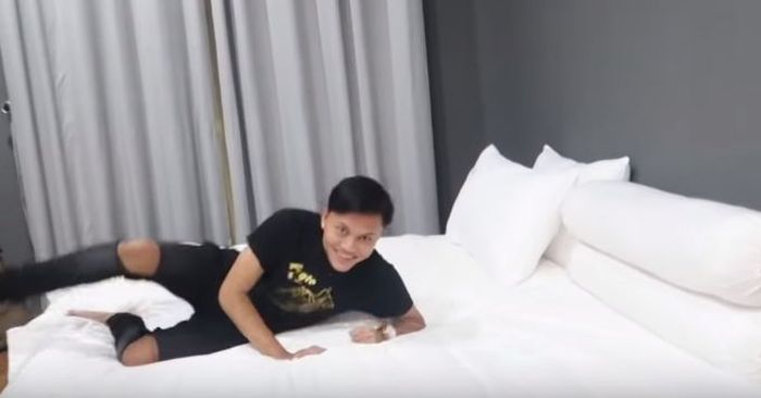 Kasur di rumah Rizky Febian yang seharga puluhan juta
