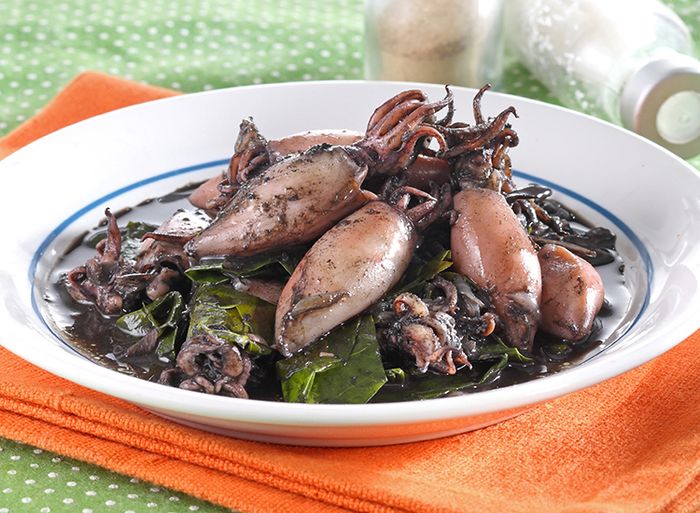 Resep Cumi Masak Tinta Dan Daun Melinjo Enak ini Bikin Lahap Makan