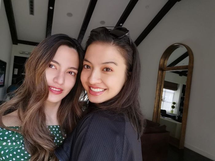Bak Bidadari, Lihat Tampilan Nia Ramadhani dan Raline Shah Saat Foto Bareng, Netizen: Cantiknya Gak KW!