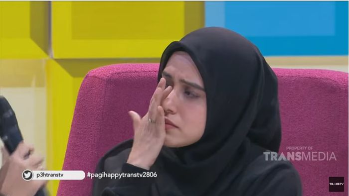 Fairuz A Rafiq saat diundang di acara Pagi Pagi Pasti Happy Trans TV
