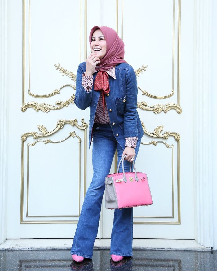 25+ Inspirasi Keren Ootd Celana Jeans Biru Hijab - For Sprint