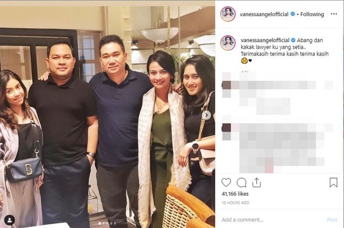 Bebas dari Tahanan, Vanessa Angel Tampil Simpel dengan Scarf Mewah Ini | dok. Instagram @vanessaangelofficial