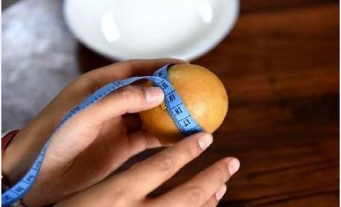 Benda mirip telur yang ada di dalam tubuh ayam