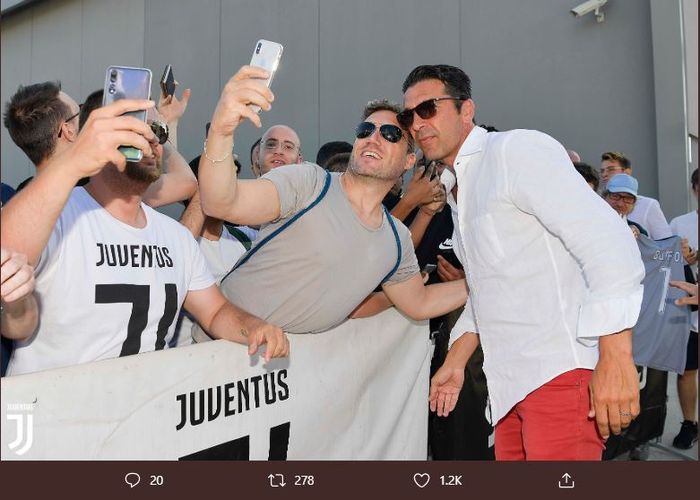 Kiper Juventus, Gianluigi Buffon, jelang tes medis, Kamis (4/7/2019) waktu setempat.