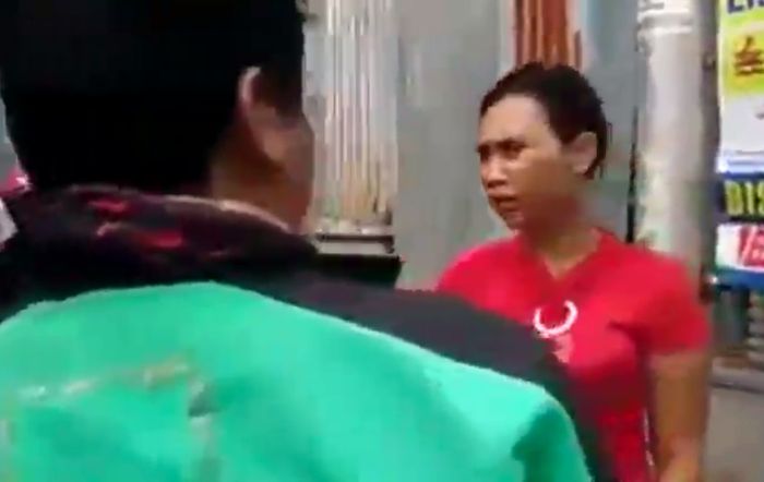 Seorang wanita yang sering cancel orderan 'dikeroyok' driver ojol