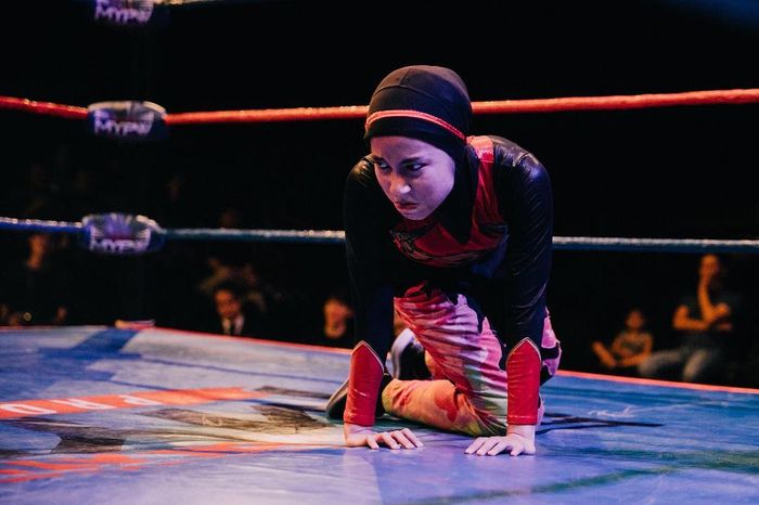 Nor Diana alias Phoenix, pegulat profesional berjilbab pertama