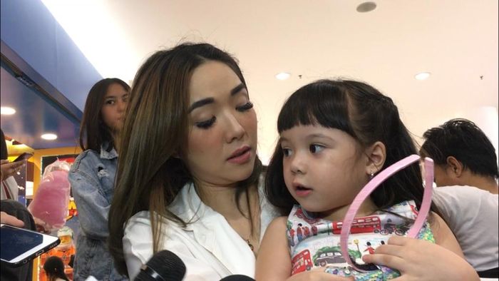 Gisella Anastasia saat Grid.ID jumpai di kawasan Senayan, Jakarta Pusat, Sabtu (6/7/2019).