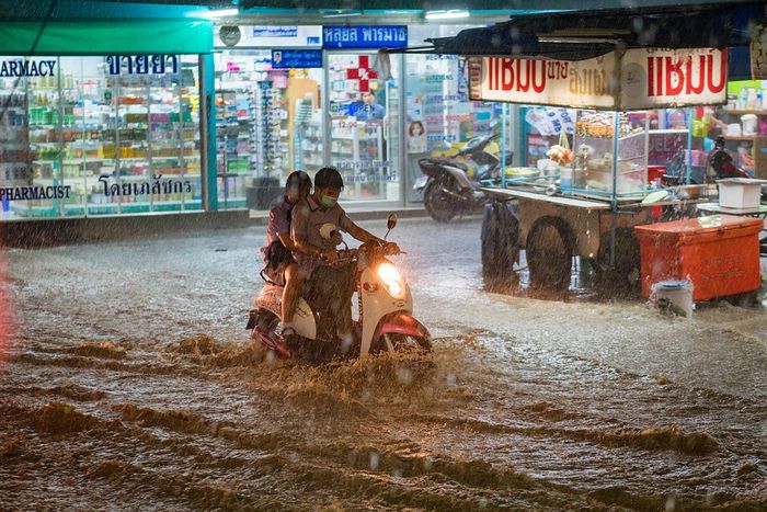 14 Mimpi banjir airnya jernih