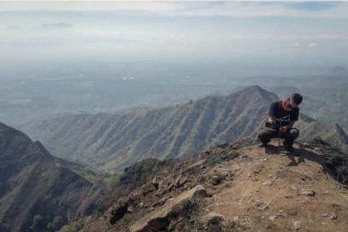 Puncak gunung piramid
