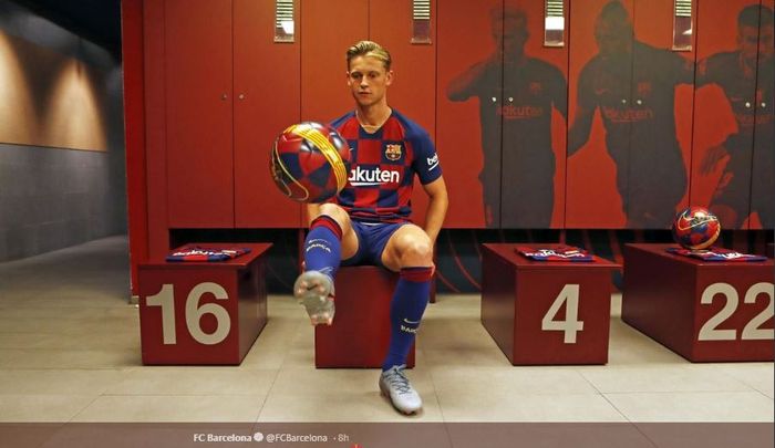 Gelandang baru FC Barcelona, Frenkie de Jong.