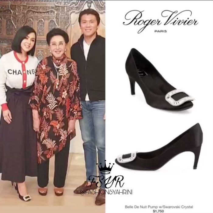 Harga dan merek sepatu Syahrini saat foto bareng bos Mustika Ratu, Mooryati Soedibyo