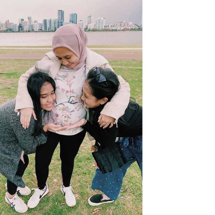 3 putri menteri Pratikno, Anisa Firdia, Hilda, dan Gita Hanum