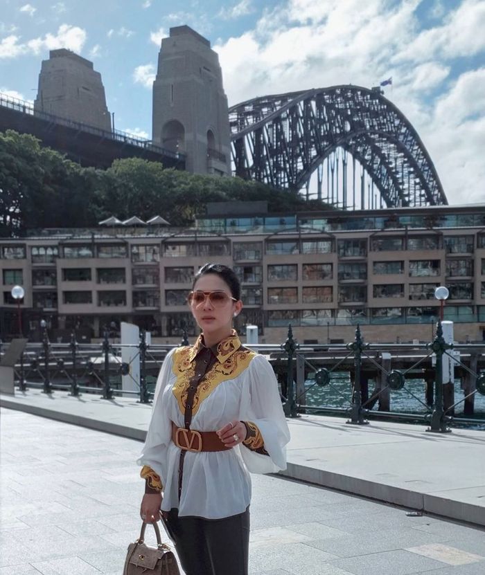 Tampilan Syahrini di Sydney, Australia