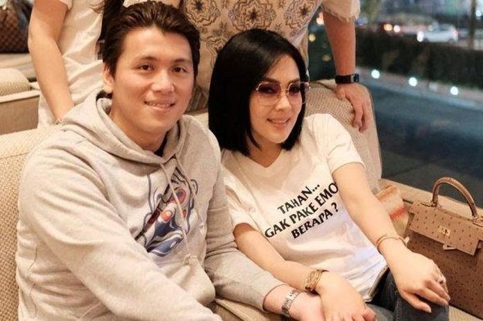 Saksikan <a href='https://pontianak.tribunnews.com/tag/reino-barack' title='Reino Barack'>Reino Barack</a> Kena Tinju dengan Mata Kepala Sendiri, Reaksi <a href='https://pontianak.tribunnews.com/tag/syahrini' title='Syahrini'>Syahrini</a>: Takut Lihatnya!