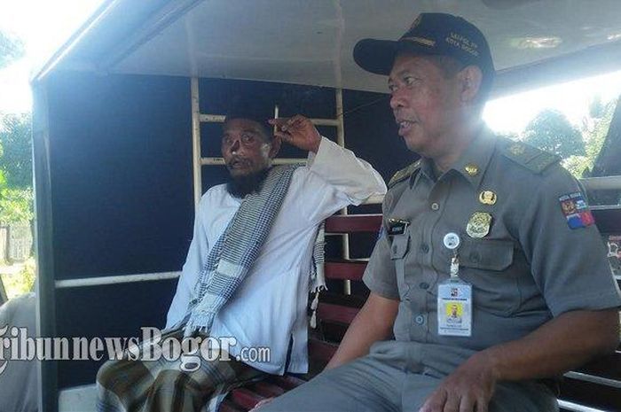 Pengakuan seorang pengemis tajir setelah digelandang Satpol PP, ternyata punya supir pribadi dan sudah bergelar Haji