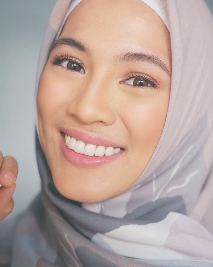 Pamer Hasil Makeup Ryan Ogilvy, Alyssa Soebandono Malah Bikin Netizen Salfok dengan Bentuk Giginya