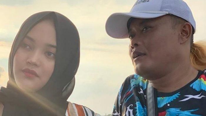 Putri Delina ungkap tak dekat dengan <a href='https://pontianak.tribunnews.com/tag/sule' title='Sule'>Sule</a>