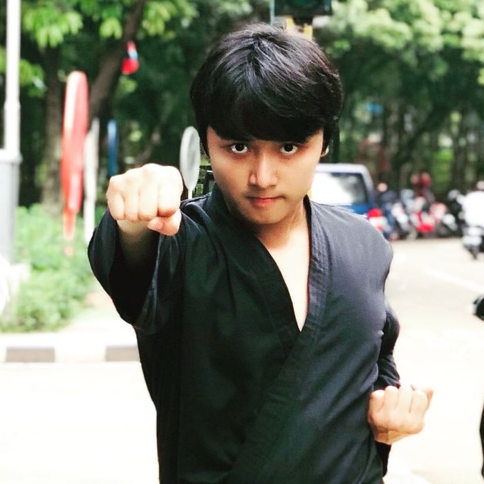 10 Potret Leon Dozan, Anak Willy Dozan yang Ternyata Fans BIGBANG