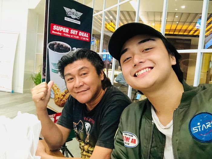 10 Potret Leon Dozan, Anak Willy Dozan yang Ternyata Fans BIGBANG