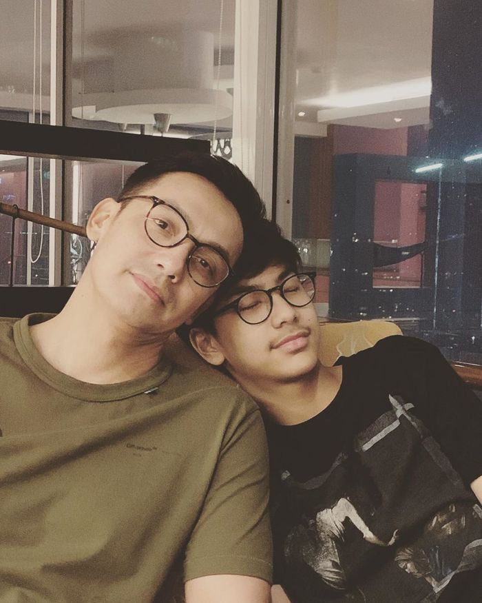 Potret kedekatan Khayru Hardikusumo dan Papanya, Gunawan!
 