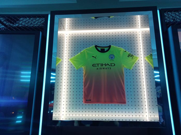 Acara perkenalan kostum anyar Manchester City berlangsung di Peninsula Hotel, Shanghai, Minggu (14/7/2019).