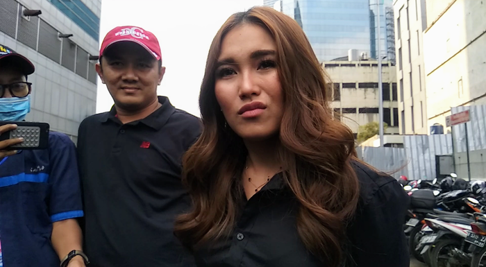 Ayu Ting Ting saat dijumpai Grid.ID di kawasan Tendean, Mampang, Jakarta Selatan, Senin (15/7/2019).