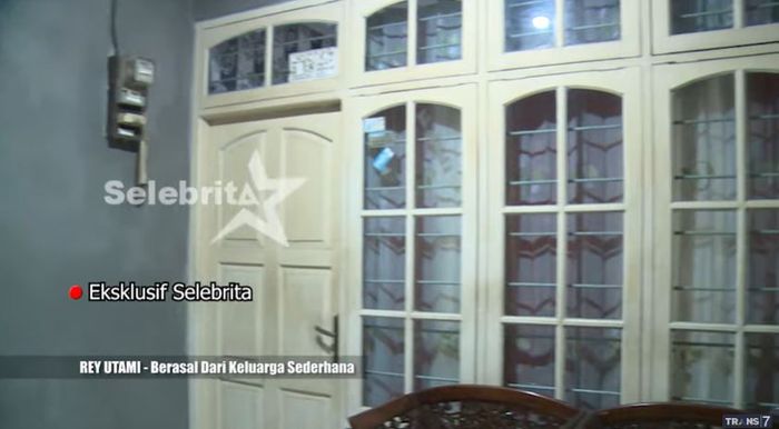 Rumah orang tua Rey Utami di Bogor