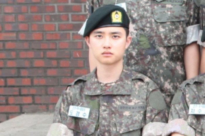 D.O EXO saat menjalani wajib militer.