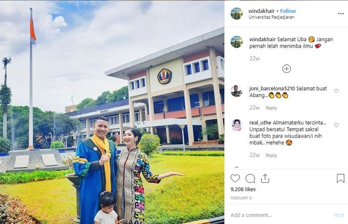 Winda menemani wisuda sang suami di Universitas Padjajaran