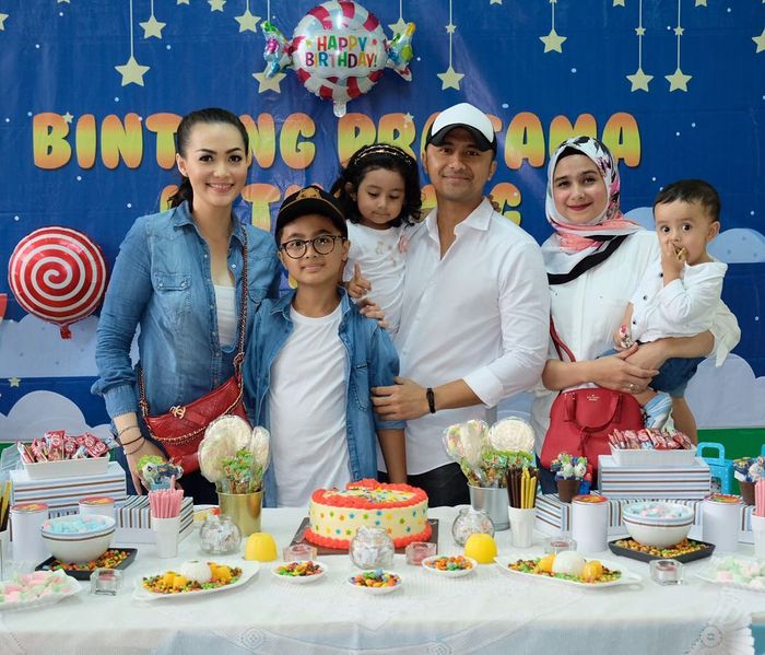 Christy Jusung dan keluarga Hengky Kurniawan