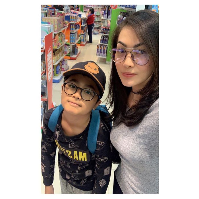 Christy Jusung dan Bintang