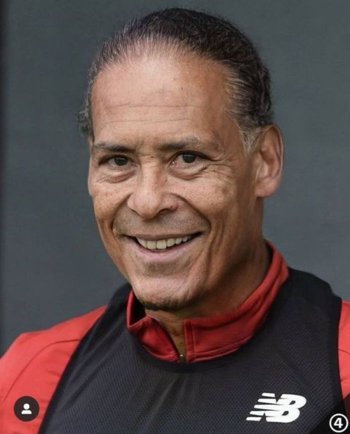 Virgil van Dijk dengan aplikasi FaceApp