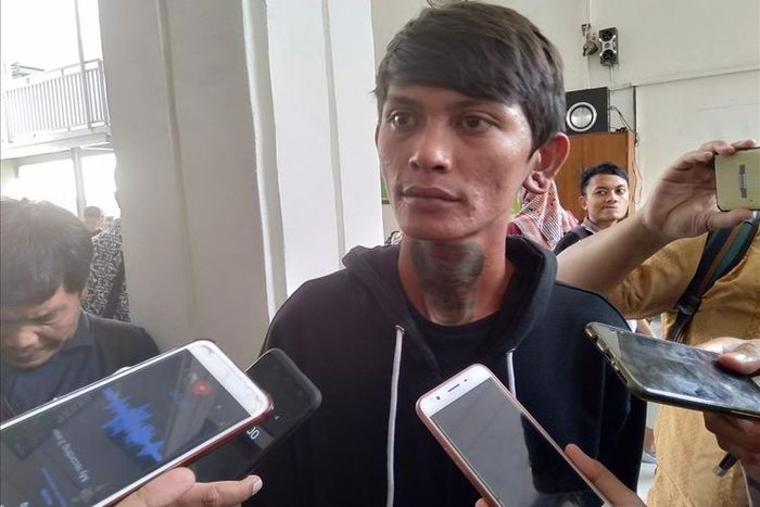 Fikri Pribadi, pengamen jalanan yang mengaku disiksa oknum polisi Polda Metro Jaya.