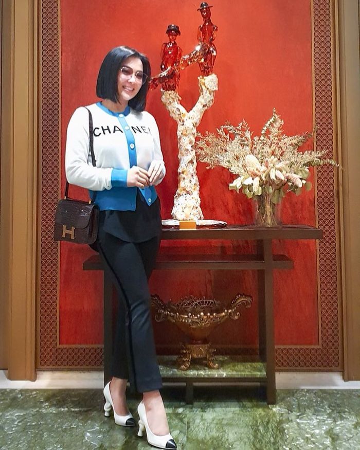 5 Bulan Jadi Nyonya Reino Barack, Lihat Gaya Mewah Syahrini dengan Sepaket Fashion Item Mencapai Setengah Milyar Lebih!