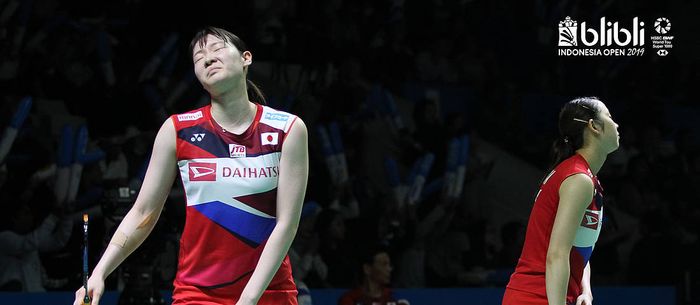 Pasangan ganda putri Indonesia, Mayu Matsumoto/Wakana Nagahara, tampil pada Indonesia Open 2019 di Istora Senayan, Jakarta.