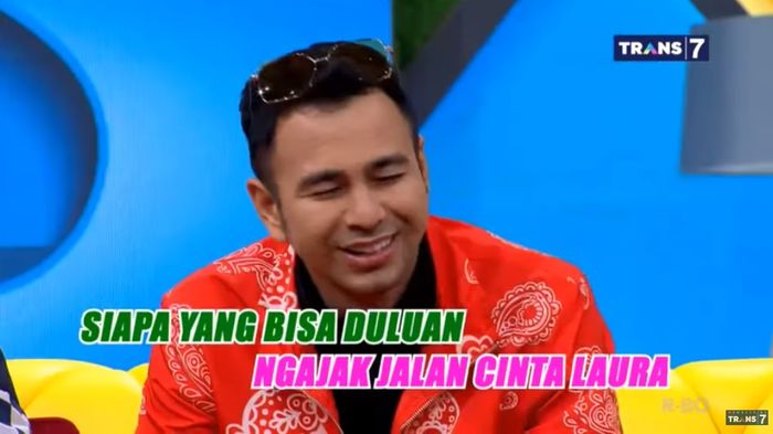 Ekspresi Raffi Ahmad saat rahasianya dibongkar oleh Denny Cagur