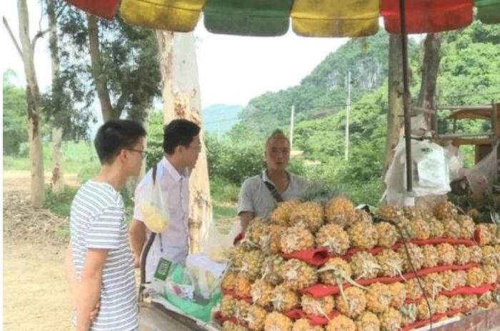 Su bahkan mendapat julukan khusus karena gaya rambutnya yang nyentrik itu