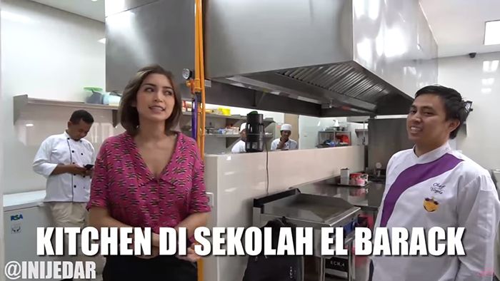 Dapur di sekolah El Barack
