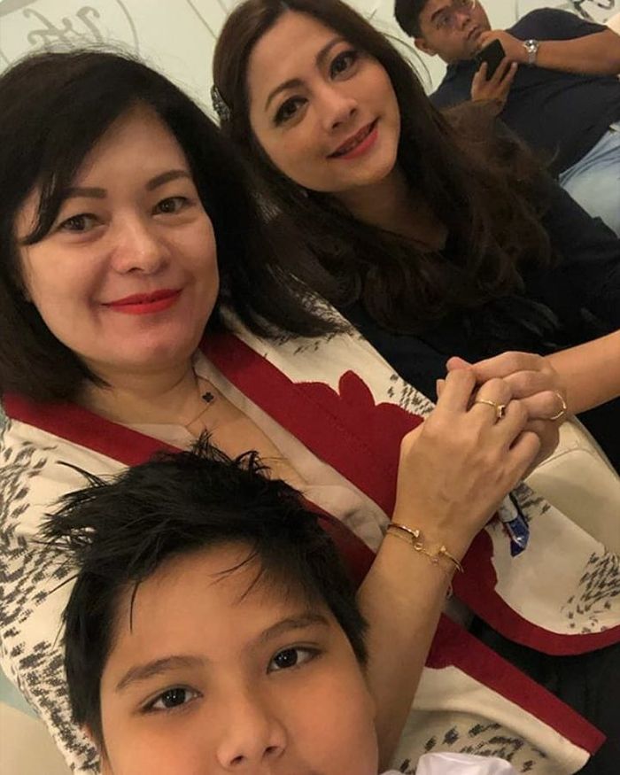 Cut Kekei dengan istri pertama suaminya