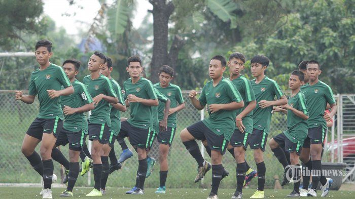 Sejumlah pemain timnas U-15 Indonesia mengikuti pemusatan latihan di National Youth Training Center (NYTC), Sawangan, Depok, dalam persiapan Piala AFF U-15 2019.