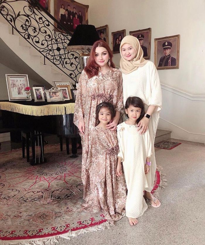 Nikahi Mantan Tamara Bleszynksi Nurah Syahfirah Kini Jadi Nikahi Mantan Tamara Bleszynksi Nurah Syahfirah Kini Jadi