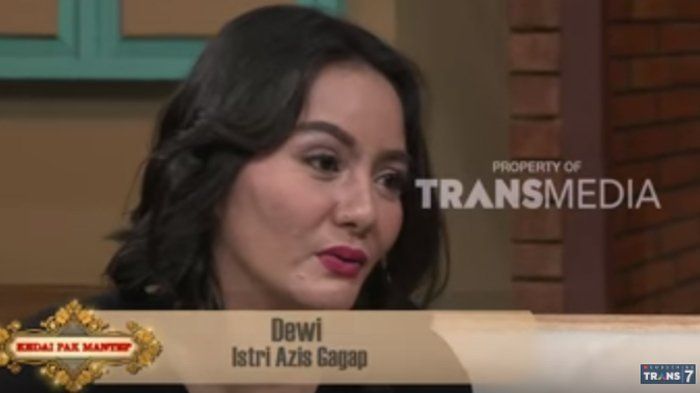 Istri Azis Gagap