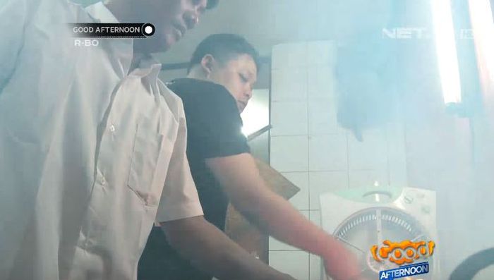 Cecep Reza mengurus usaha kuliner keluarganya