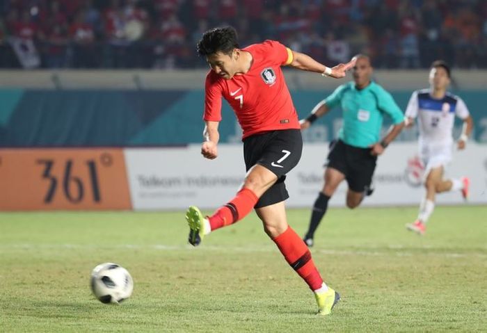 Heung Min-son saat beraksi bersama timnas Korea Selatan pada ajang Asian Games 2018 di Stadion Si Jalak Harupat (SJH), di Soreang, Kabupaten Bandung.