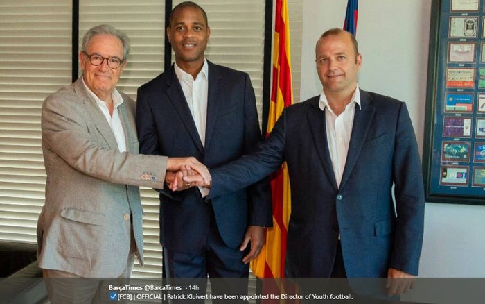Mantan penyerang Barcelona, Patrick Kluivert, resmi ditunjuk sebagai direktur akademi La Masia yang baru selama dua tahun.