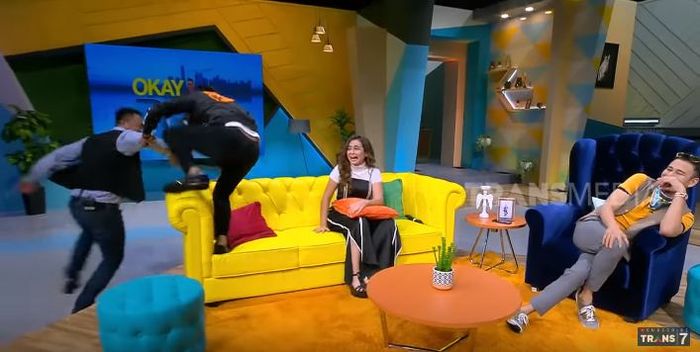 Andika panik saat Vicky Prasetyo membocorkan nama wanita yang jadi pacar settingan nya