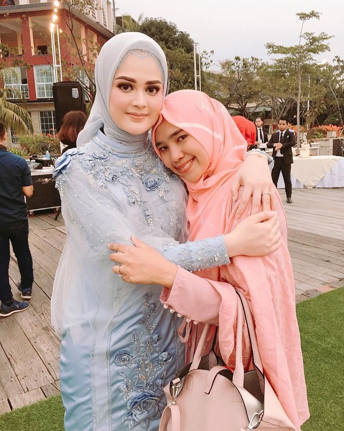 Cut Meyriska dan adiknya Ervina Sulfiani